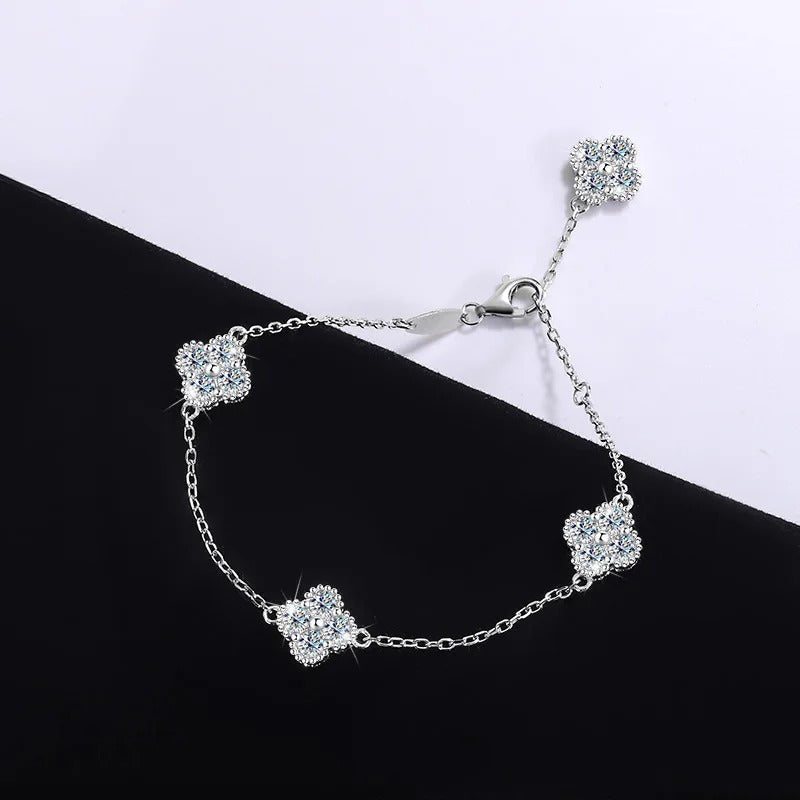 S925 Silver Four Leaf Grass Diamond Bracelet Full D Moissanite Adjustable Chain Wedding Engagement Party Women Birthday Gift